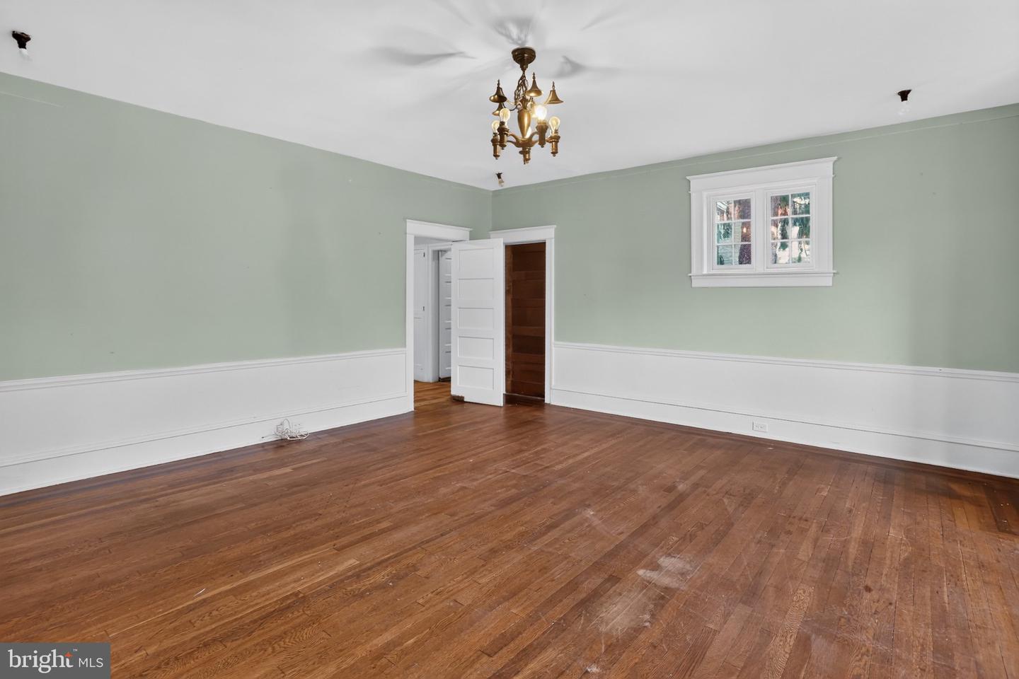 515 Hamilton St Property Photo 23