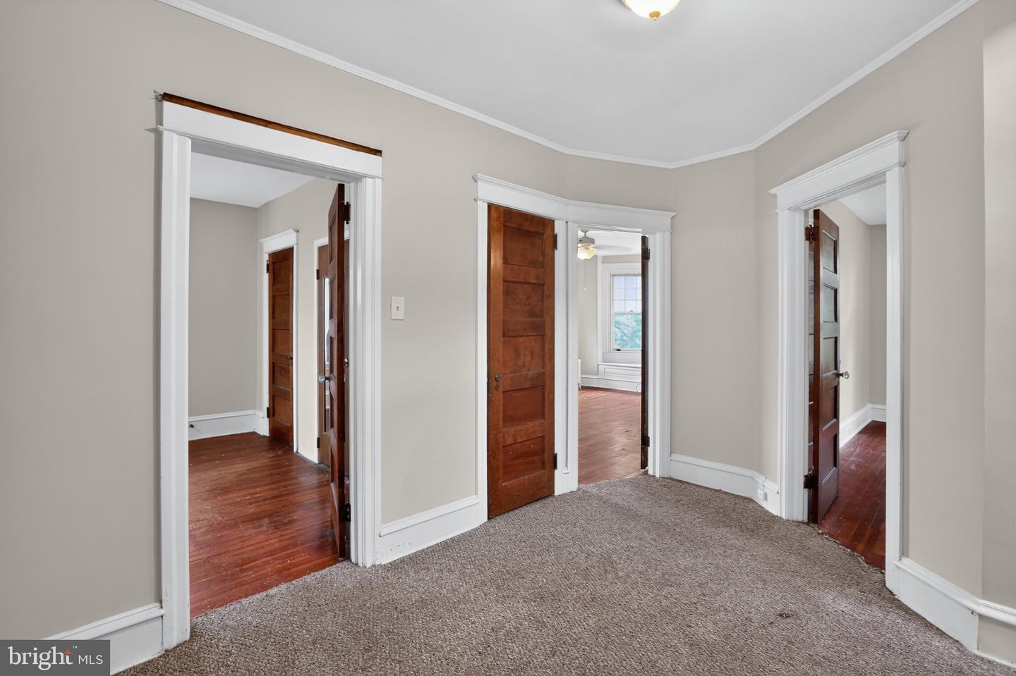 515 Hamilton St Property Photo 28