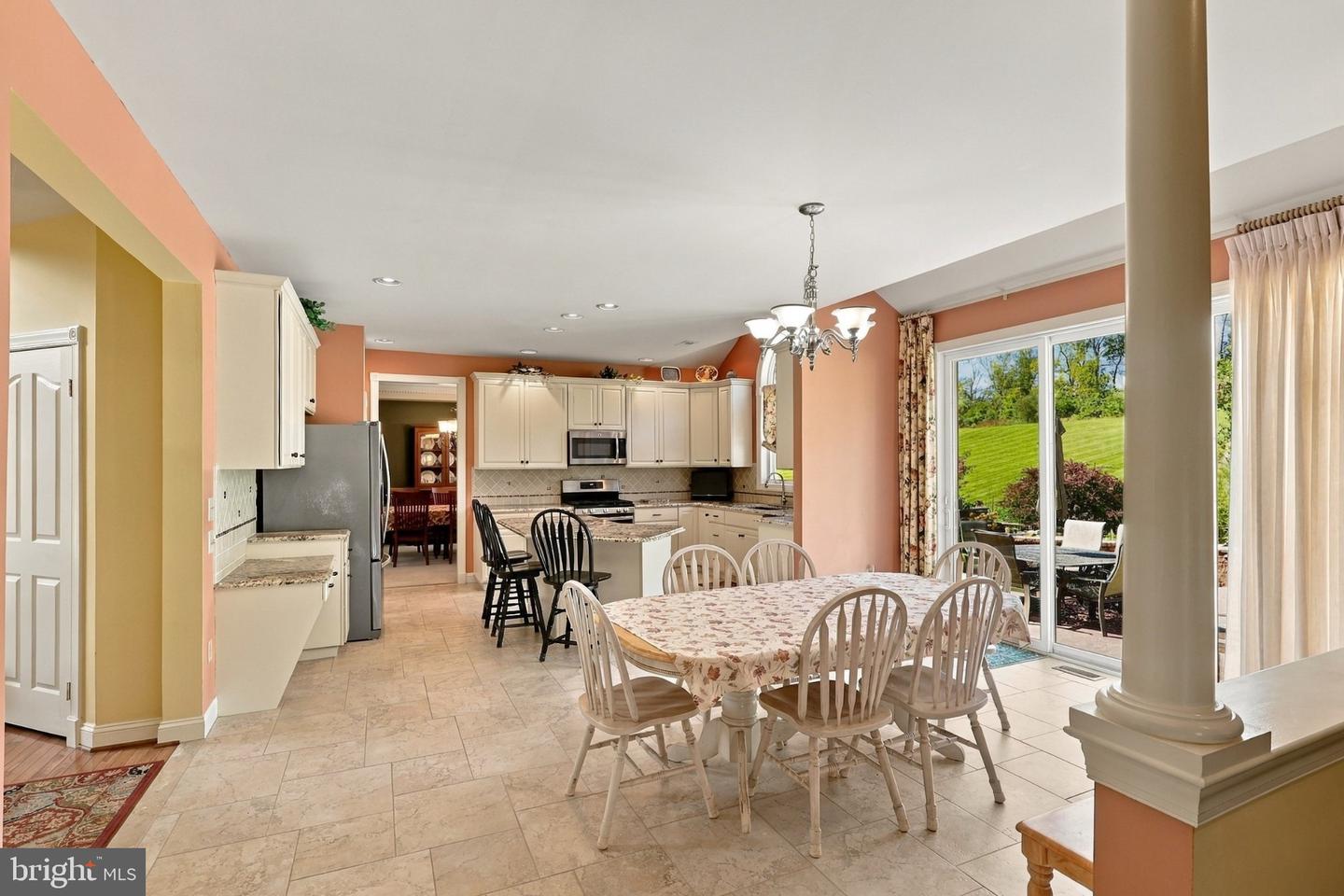 99 Salford Way Property Photo 14