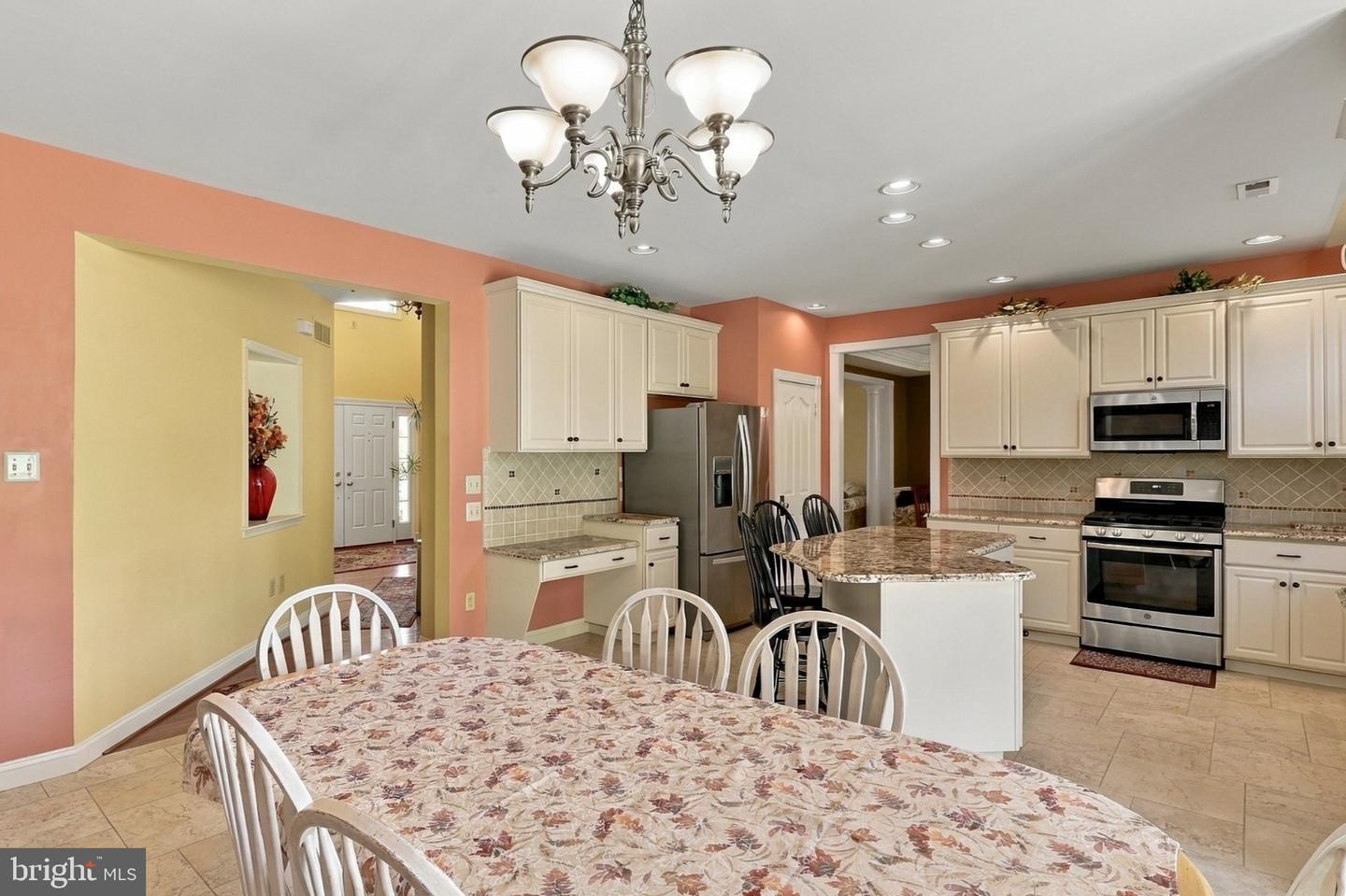 99 Salford Way Property Photo 15