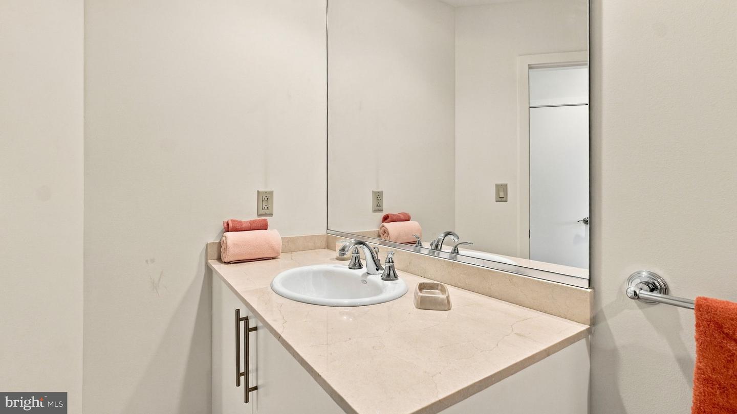 190 Presidential Blvd Blvd #713 Property Photo 33