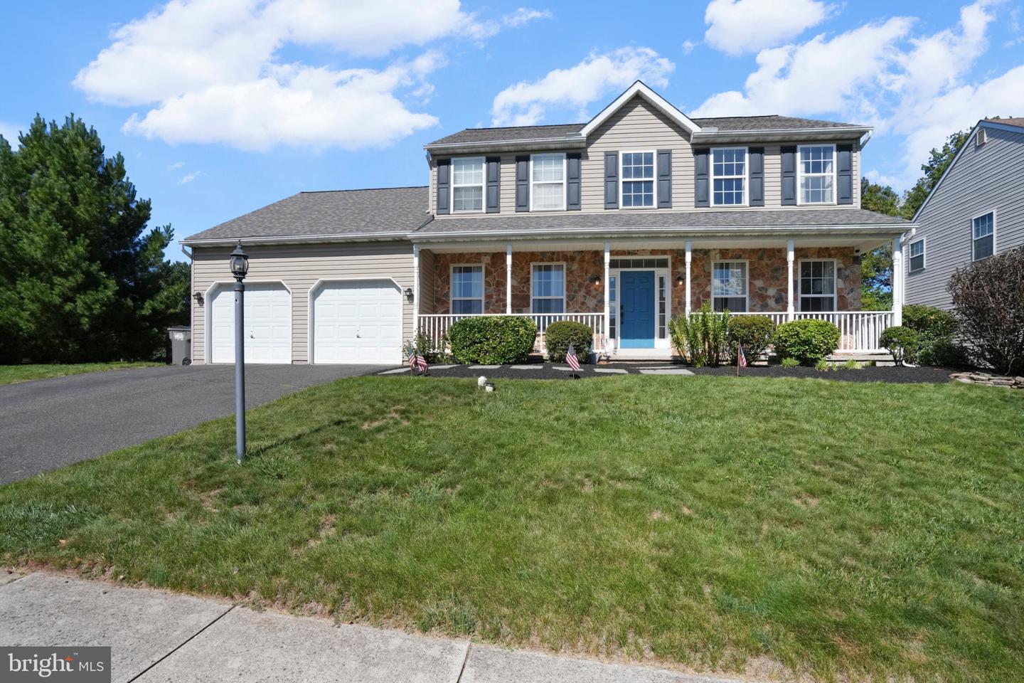 35 Pine Tree Dr # Property Photo 1