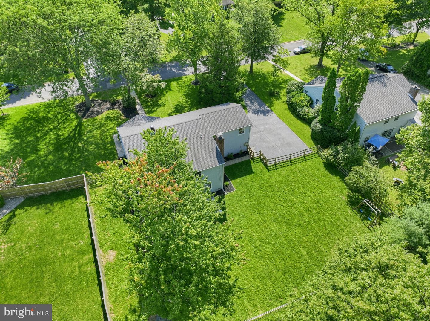 208 Oakland Pl Property Photo 31