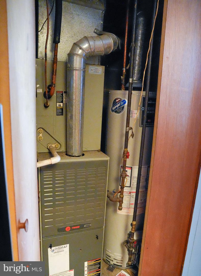 123 Sutcliffe Ln # Property Photo 7