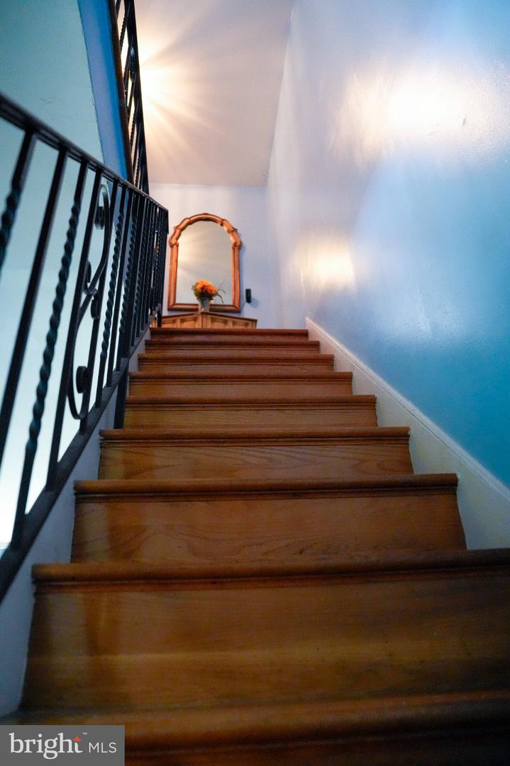 123 Sutcliffe Ln # Property Photo 8