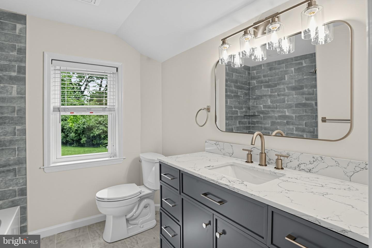 200 Glendalough Rd # Property Photo 21