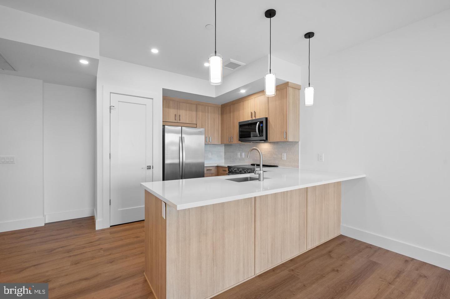 650 Montgomery Avenue #203 Property Photo 2