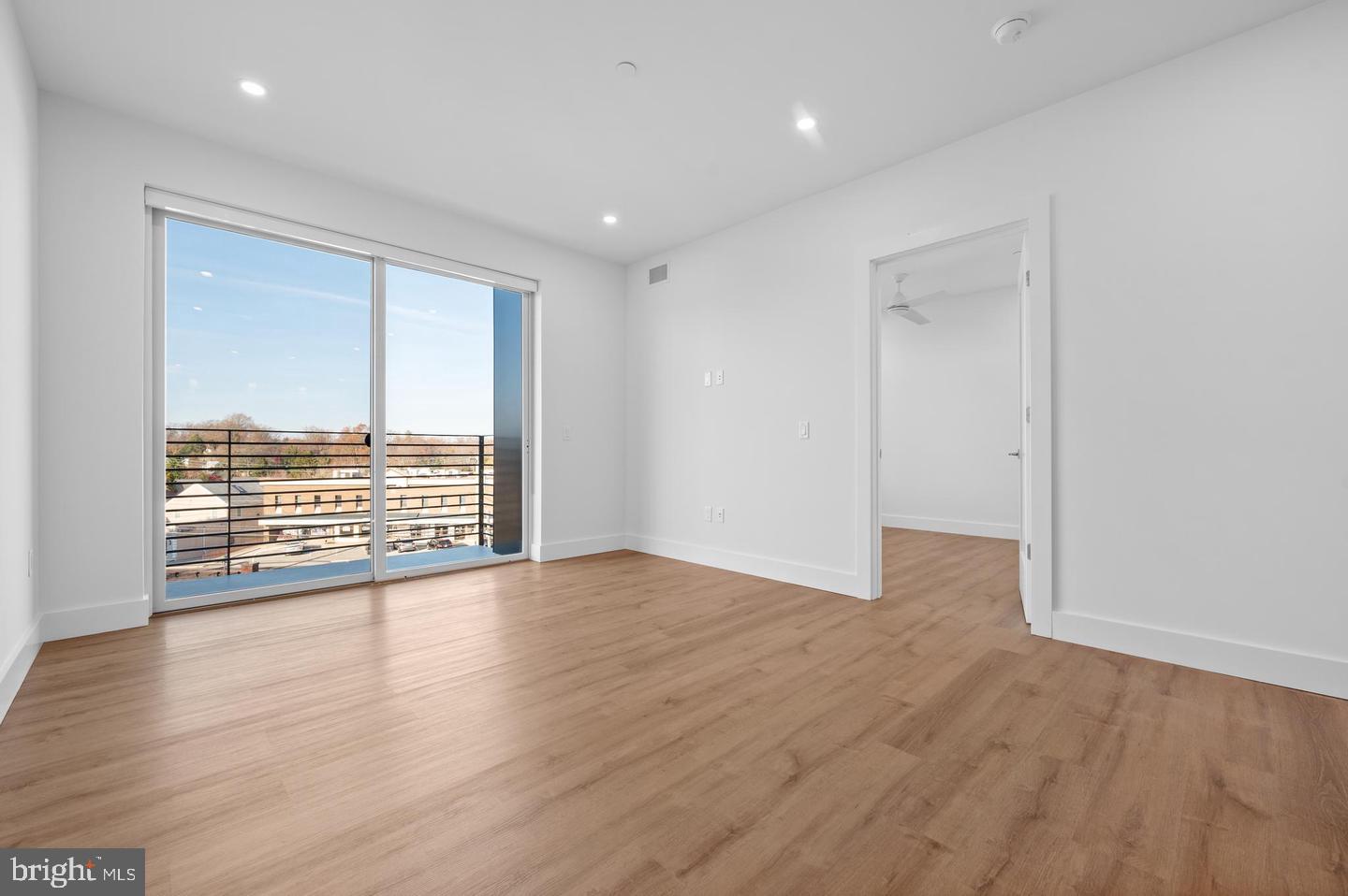 650 Montgomery Avenue #203 Property Photo 9