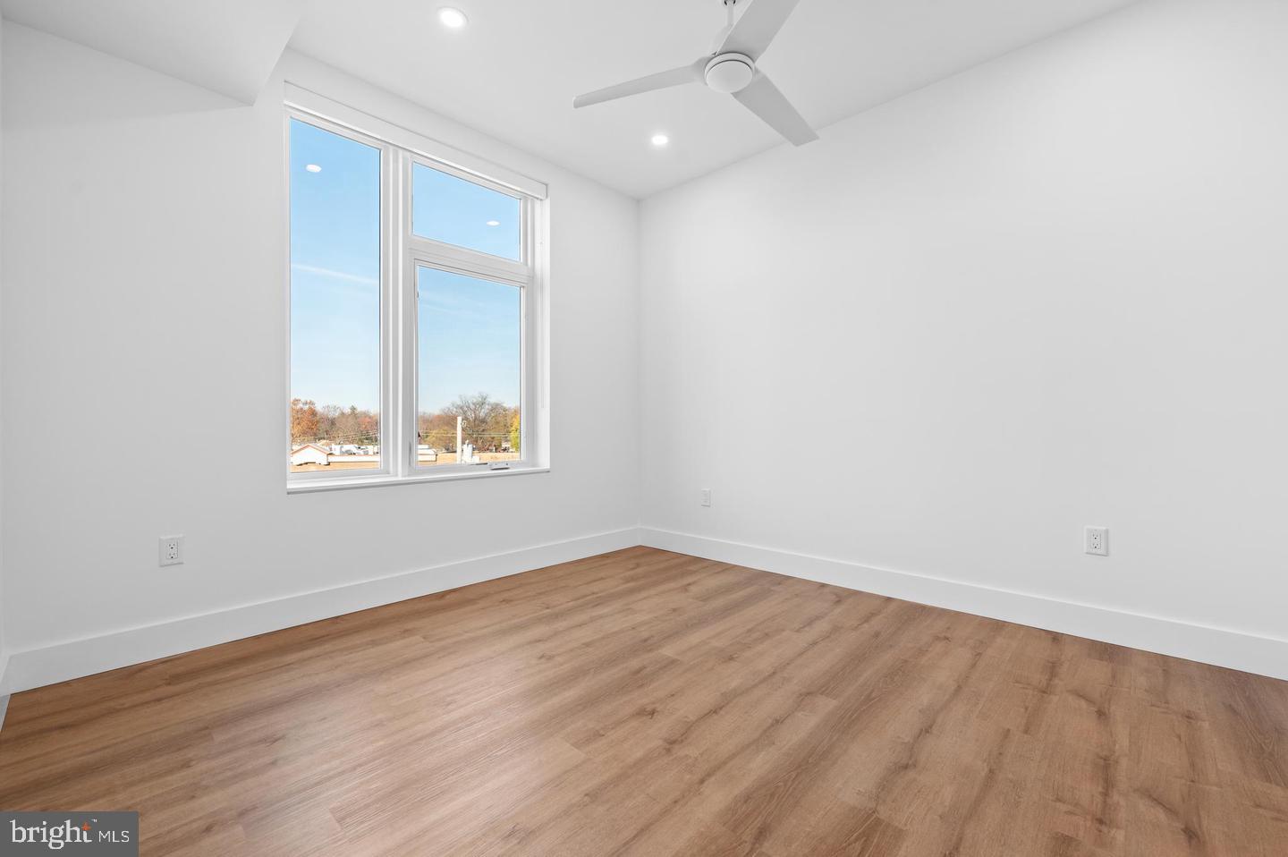 650 Montgomery Avenue #203 Property Photo 12