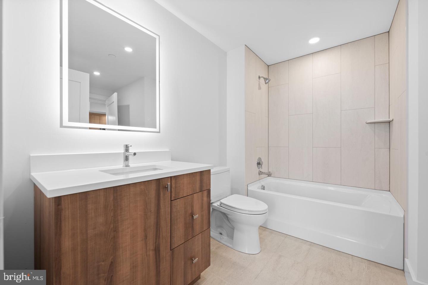 650 Montgomery Avenue #203 Property Photo 15
