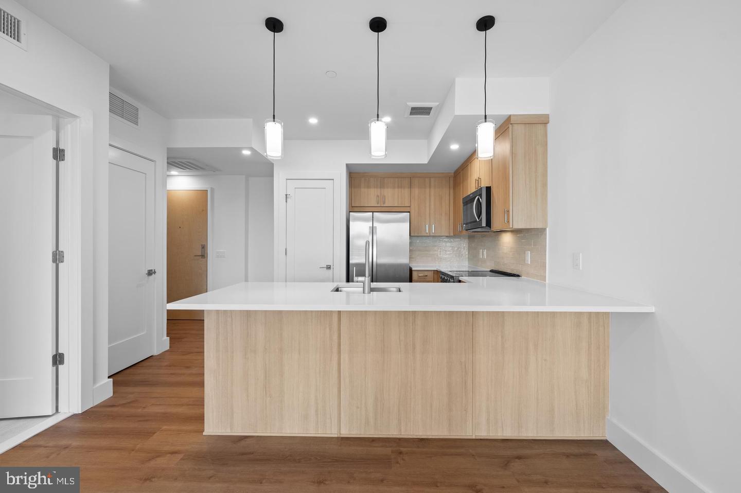 650 Montgomery Avenue #203 Property Photo 17
