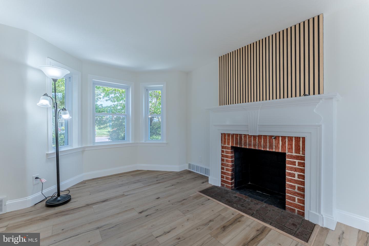 1414 Sunset Dr # Property Photo 4