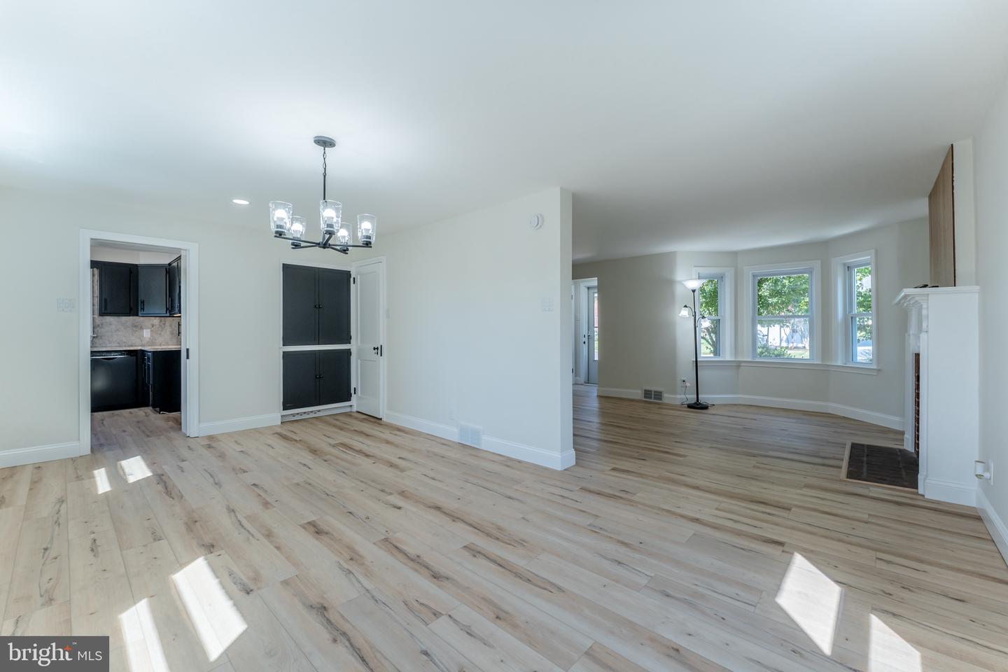 1414 Sunset Dr # Property Photo 8