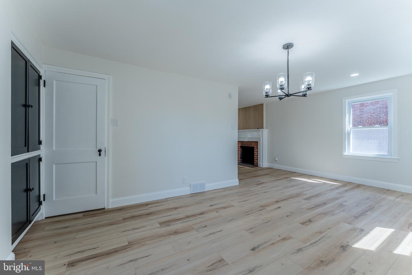 1414 Sunset Dr # Property Photo 9