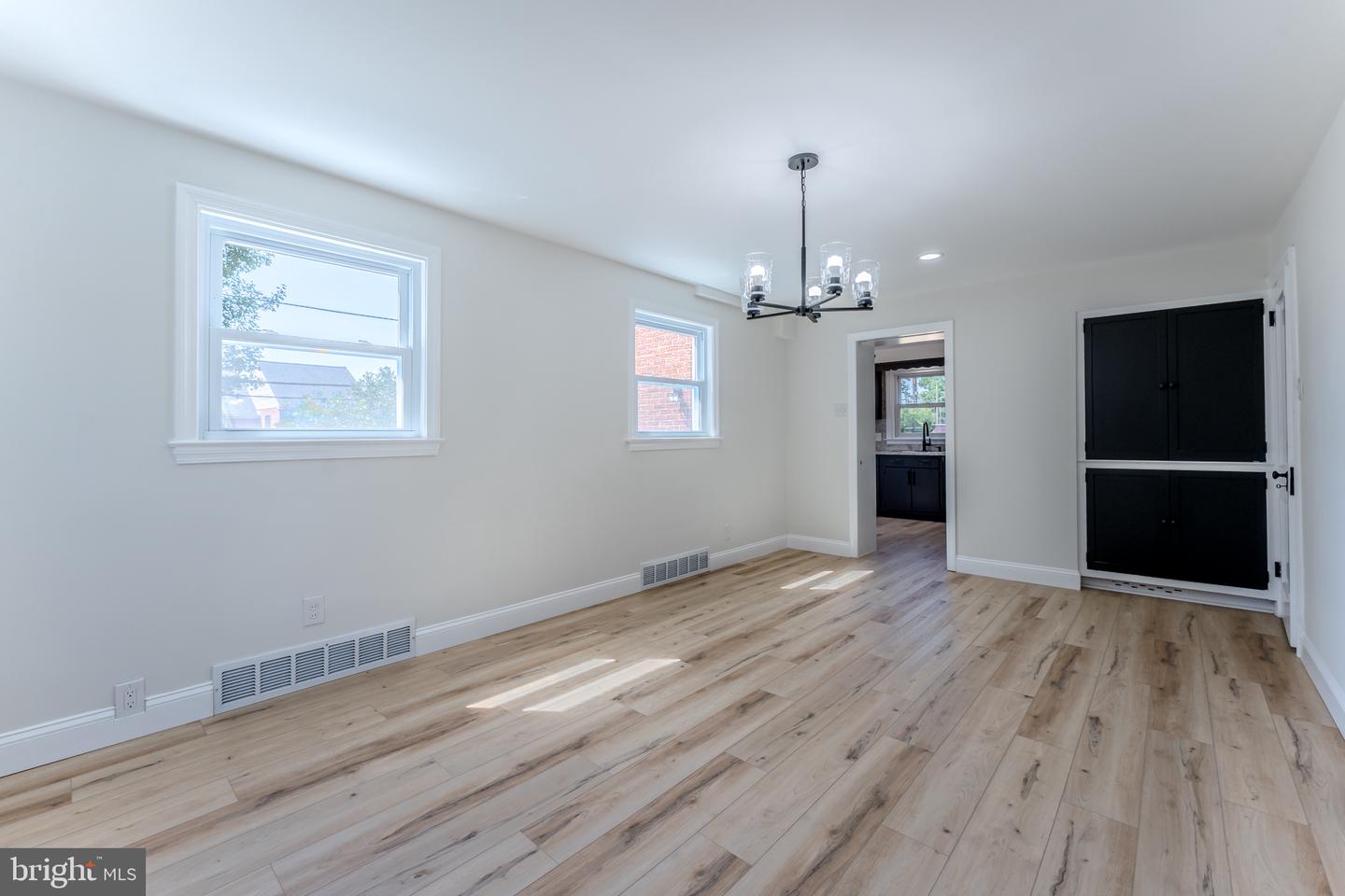 1414 Sunset Dr # Property Photo 11
