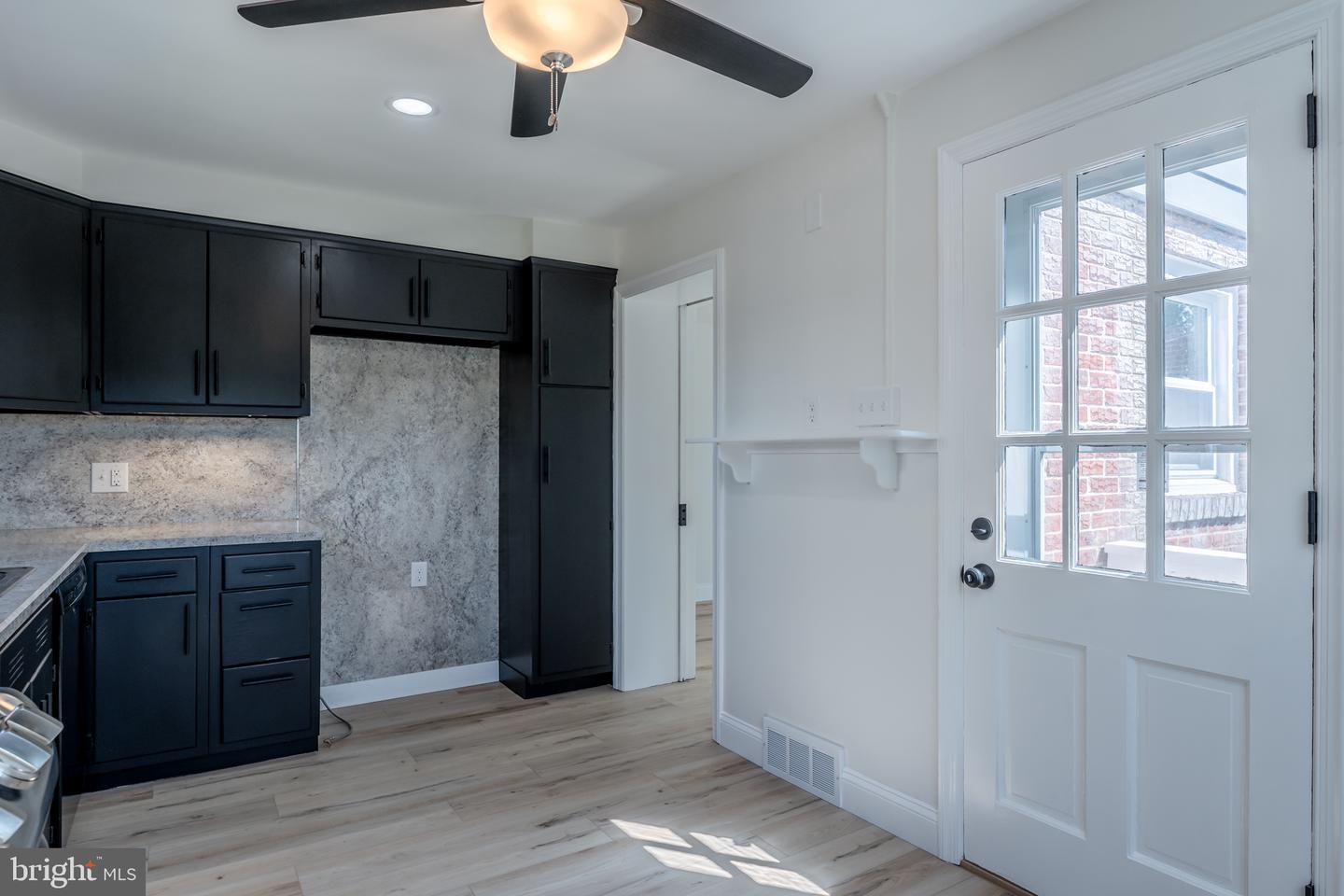 1414 Sunset Dr # Property Photo 15
