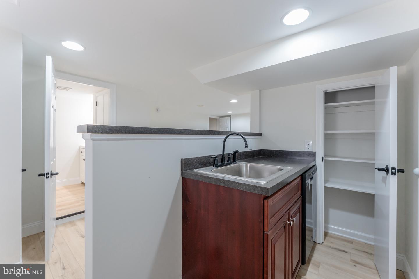1414 Sunset Dr # Property Photo 22
