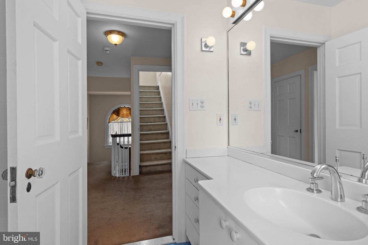 609 Park Ln Property Photo 40