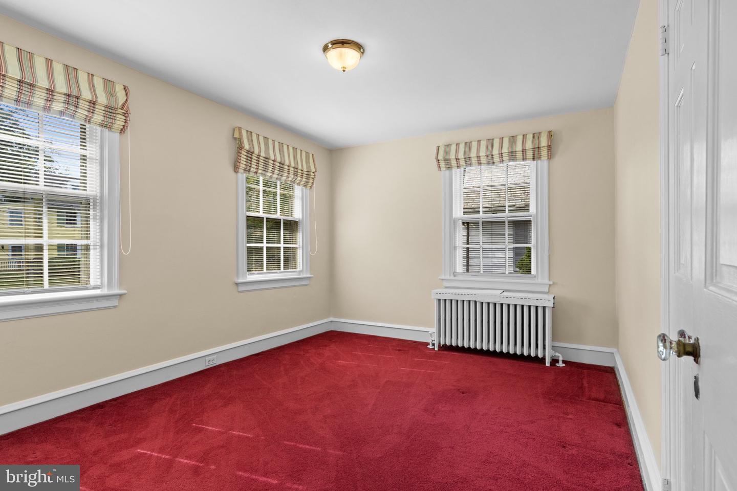609 Park Ln Property Photo 44
