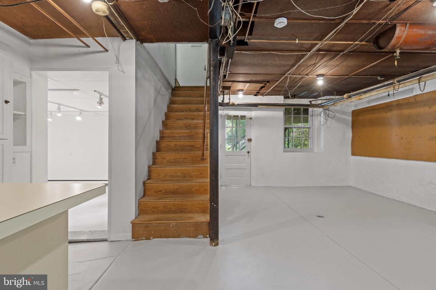 609 Park Ln Property Photo 54