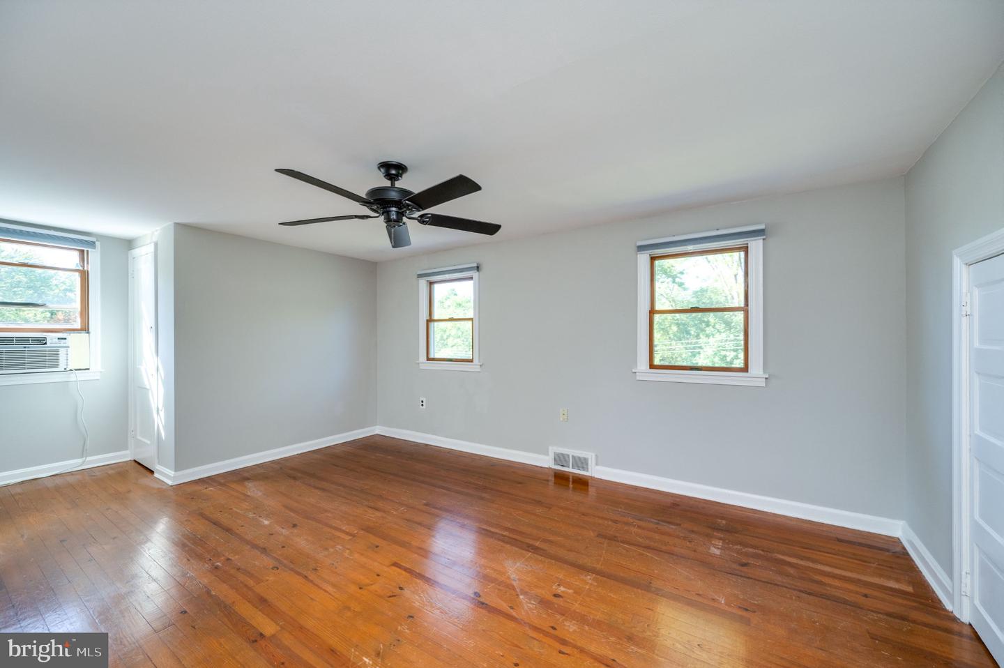 316 River Rd Property Photo 16