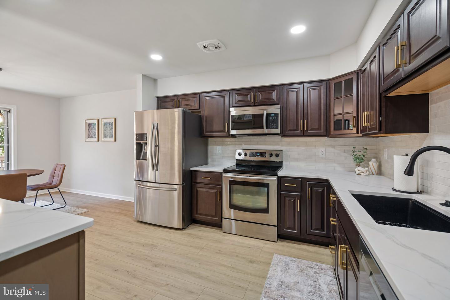 823 Dewees Pl #1304 Property Photo 11