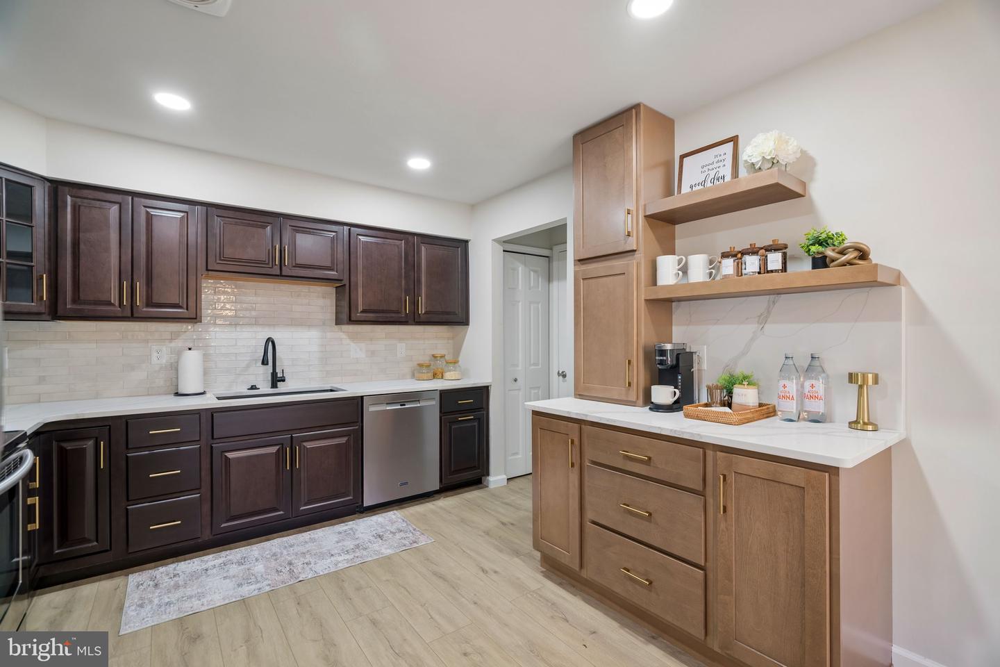 823 Dewees Pl #1304 Property Photo 12