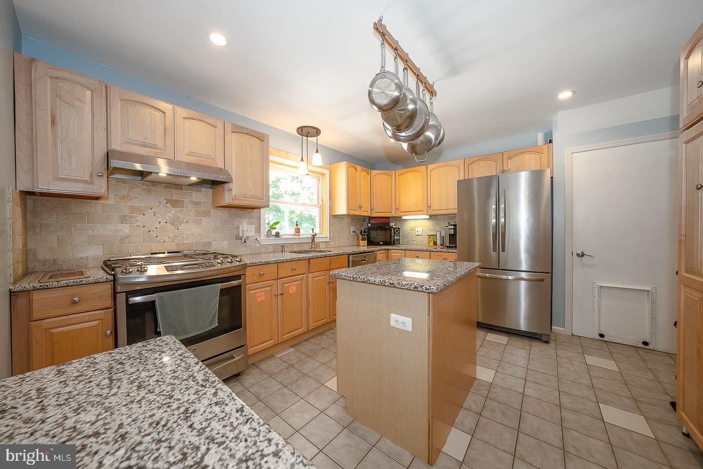 751 Red Oak Ter Property Photo 14