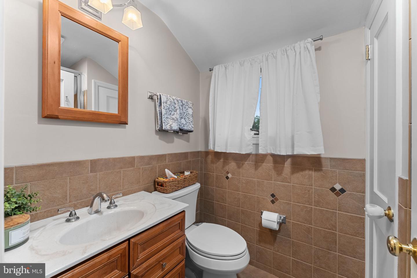712 Avondale Rd Property Photo 24