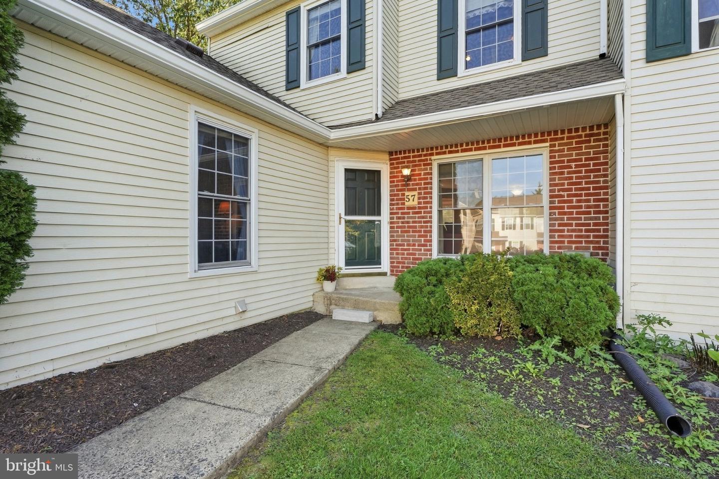 57 Aspen Way Property Photo 2