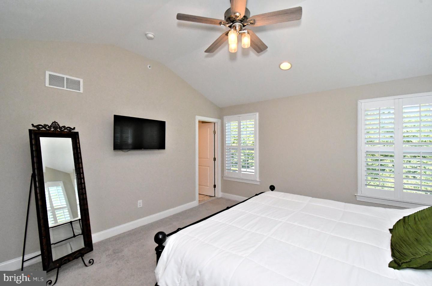 242 Hillstone Cir Property Photo 33
