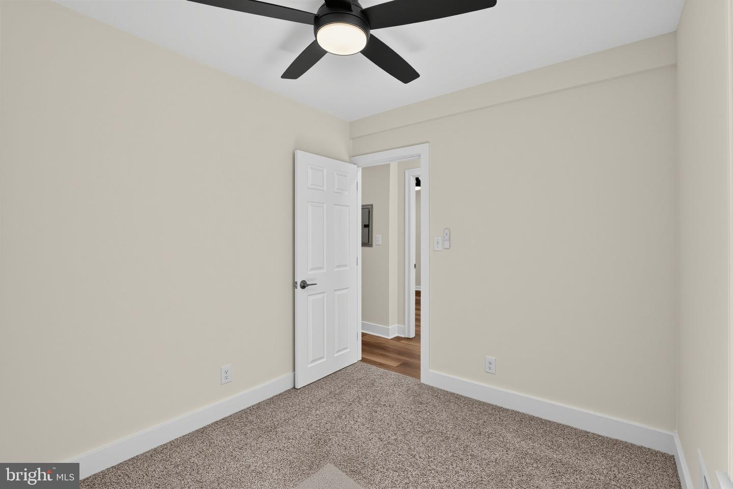 470 N Tyson Ave Property Photo 21