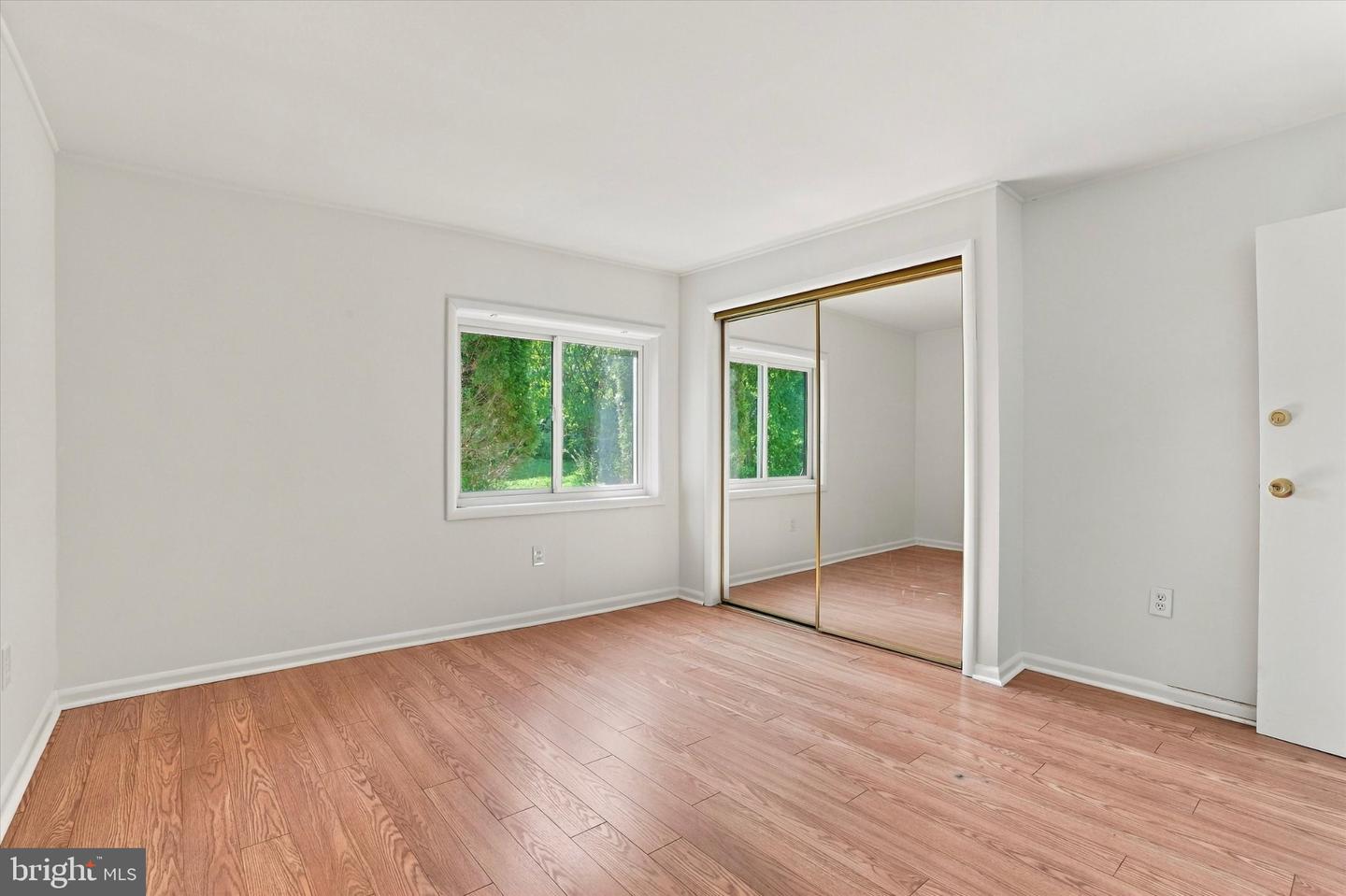 8105 Macarthur Rd Property Photo 33