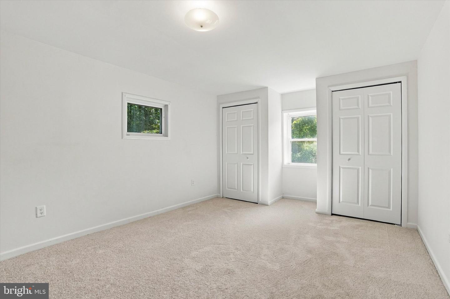 8105 Macarthur Rd Property Photo 35