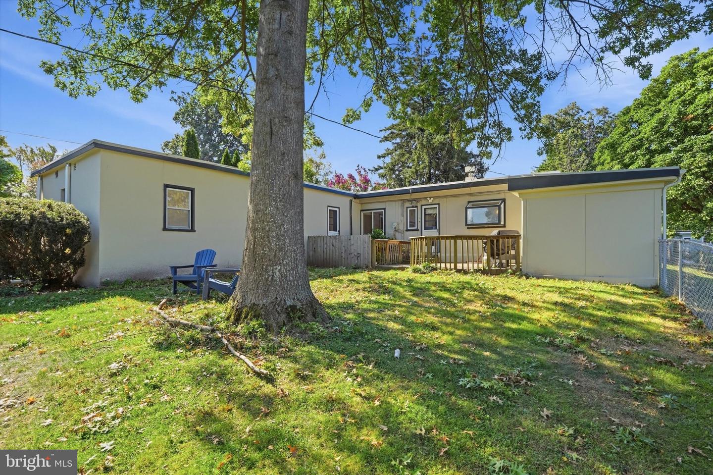 8105 Macarthur Rd Property Photo 44