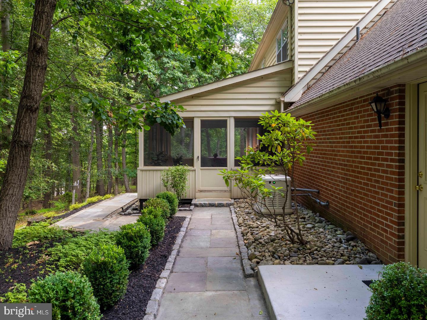 30 High Point E Property Photo 58