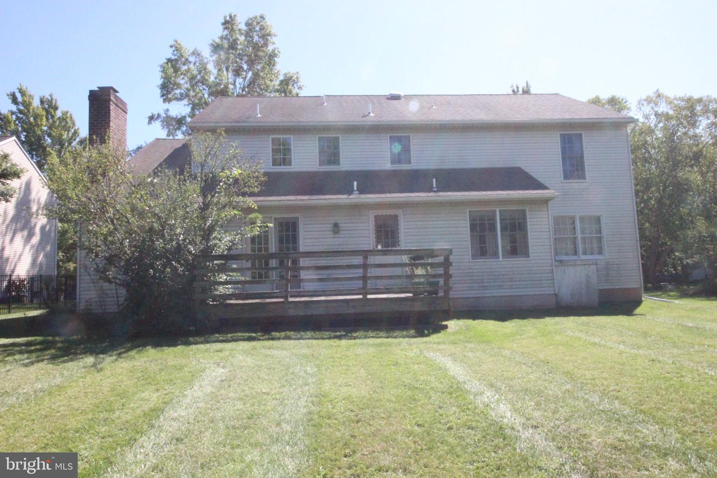 425 Shoemaker Way Property Photo 3