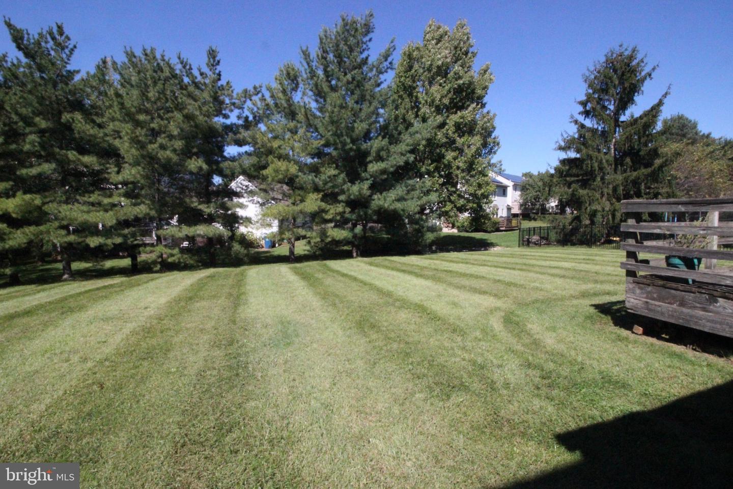 425 Shoemaker Way Property Photo 4