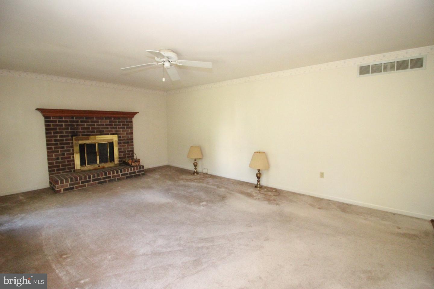 425 Shoemaker Way Property Photo 16