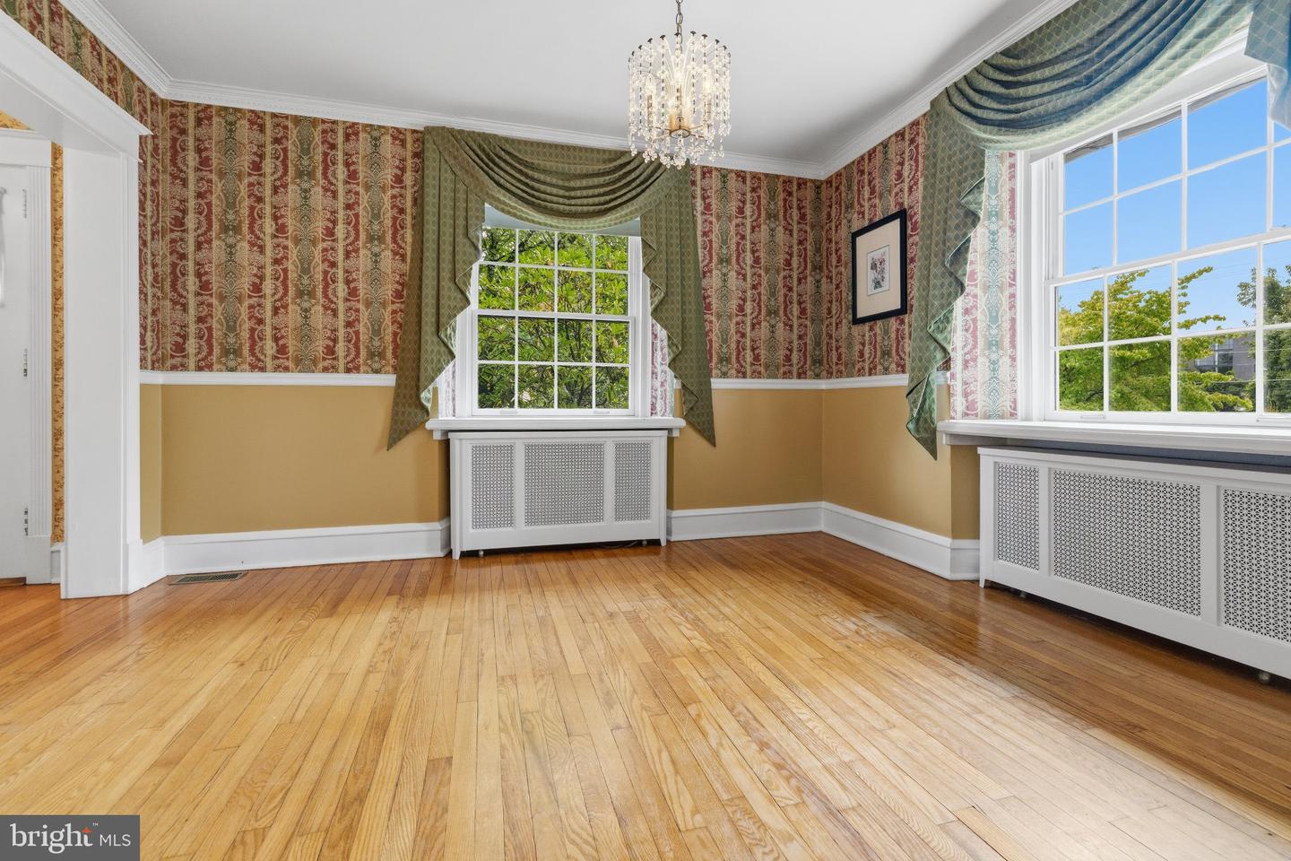 1046 Huntingdon Rd Property Photo 5