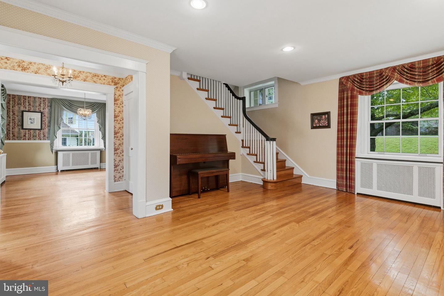 1046 Huntingdon Rd Property Photo 11