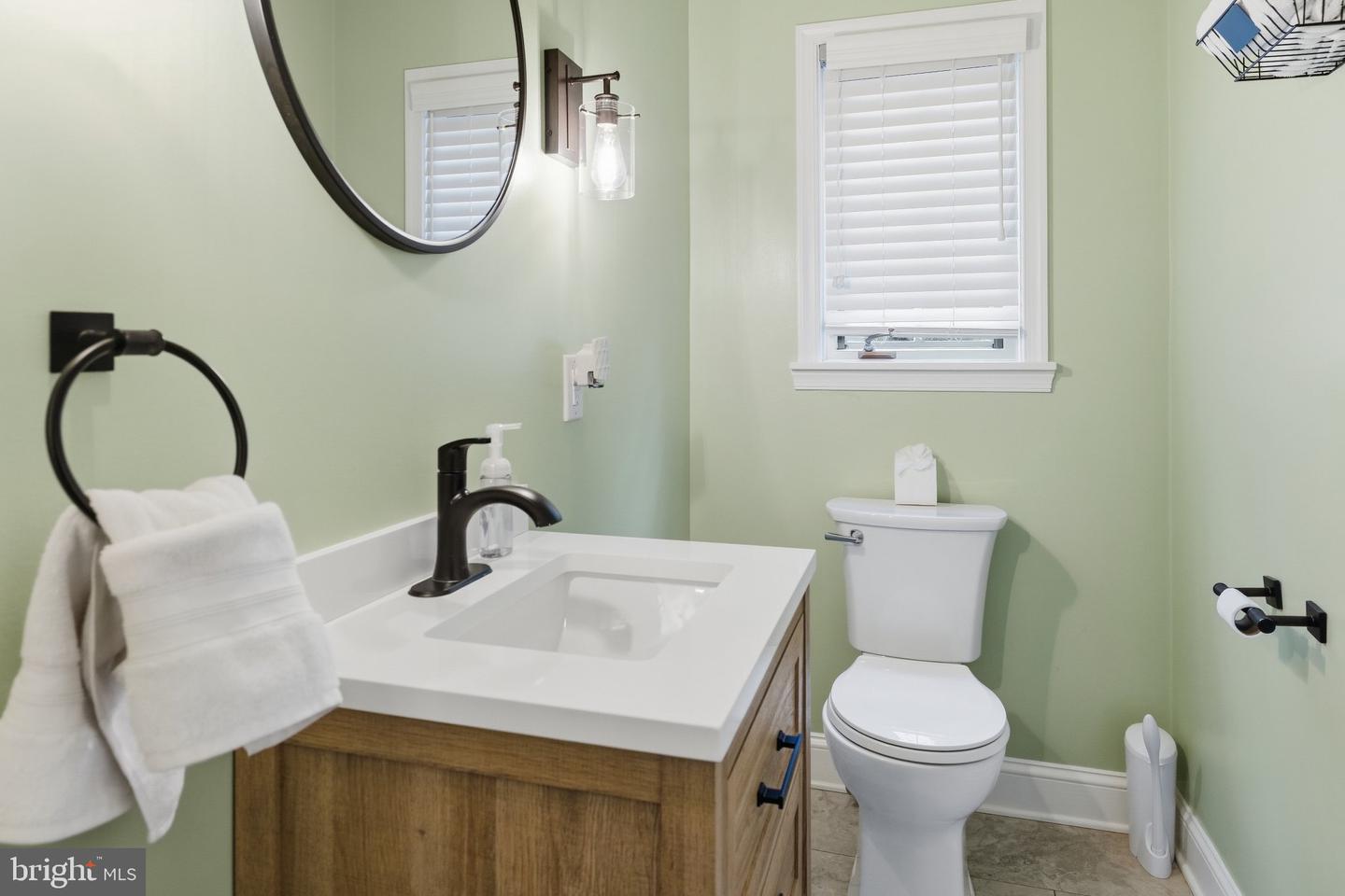 1046 Huntingdon Rd Property Photo 21
