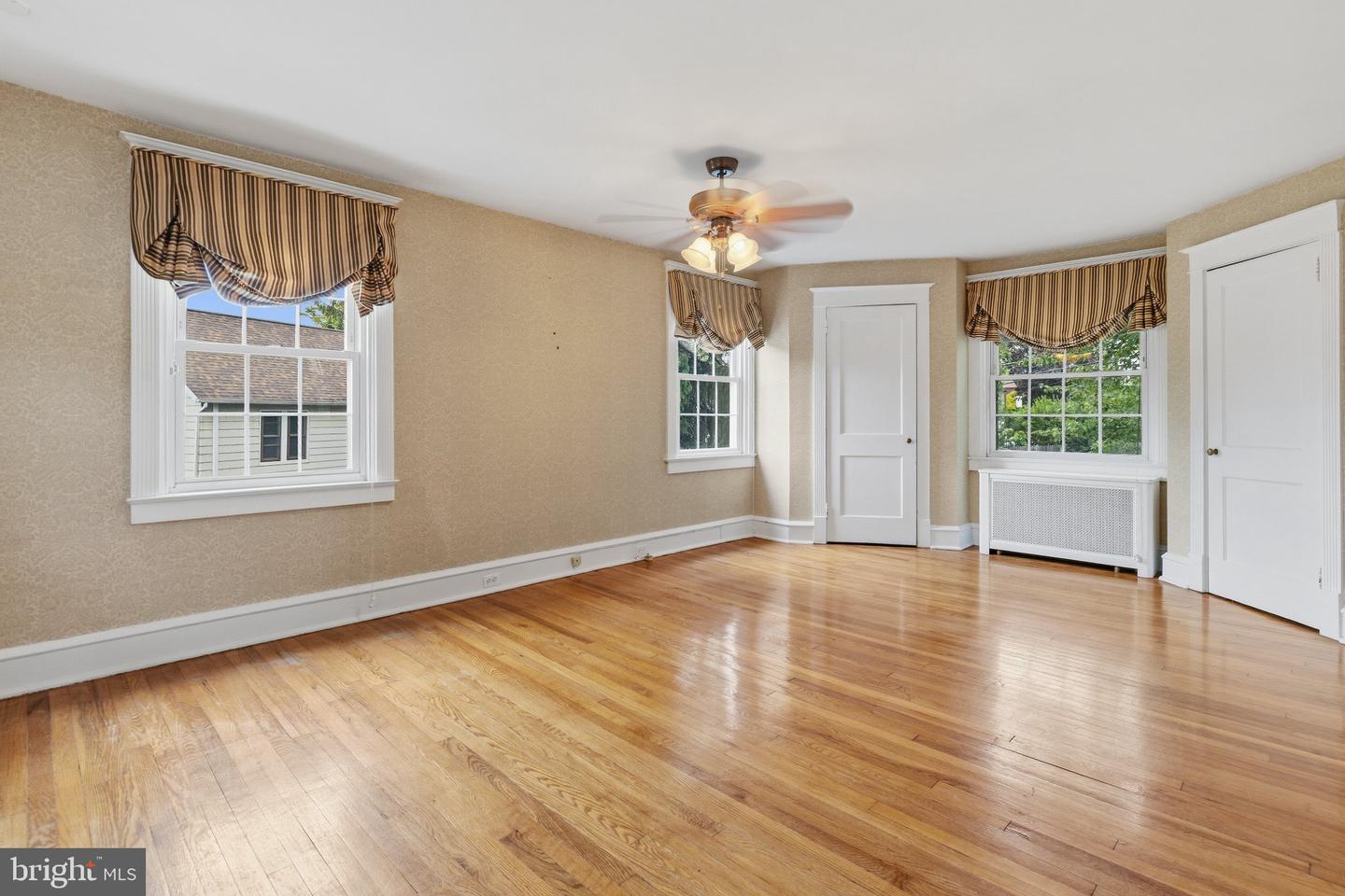 1046 Huntingdon Rd Property Photo 24
