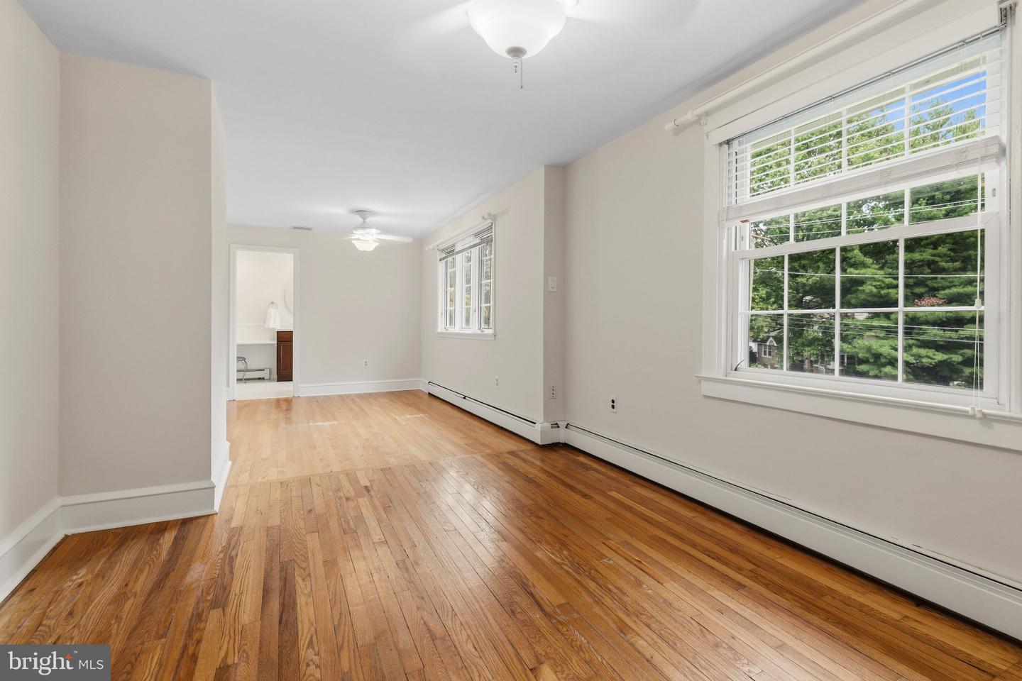 1046 Huntingdon Rd Property Photo 28