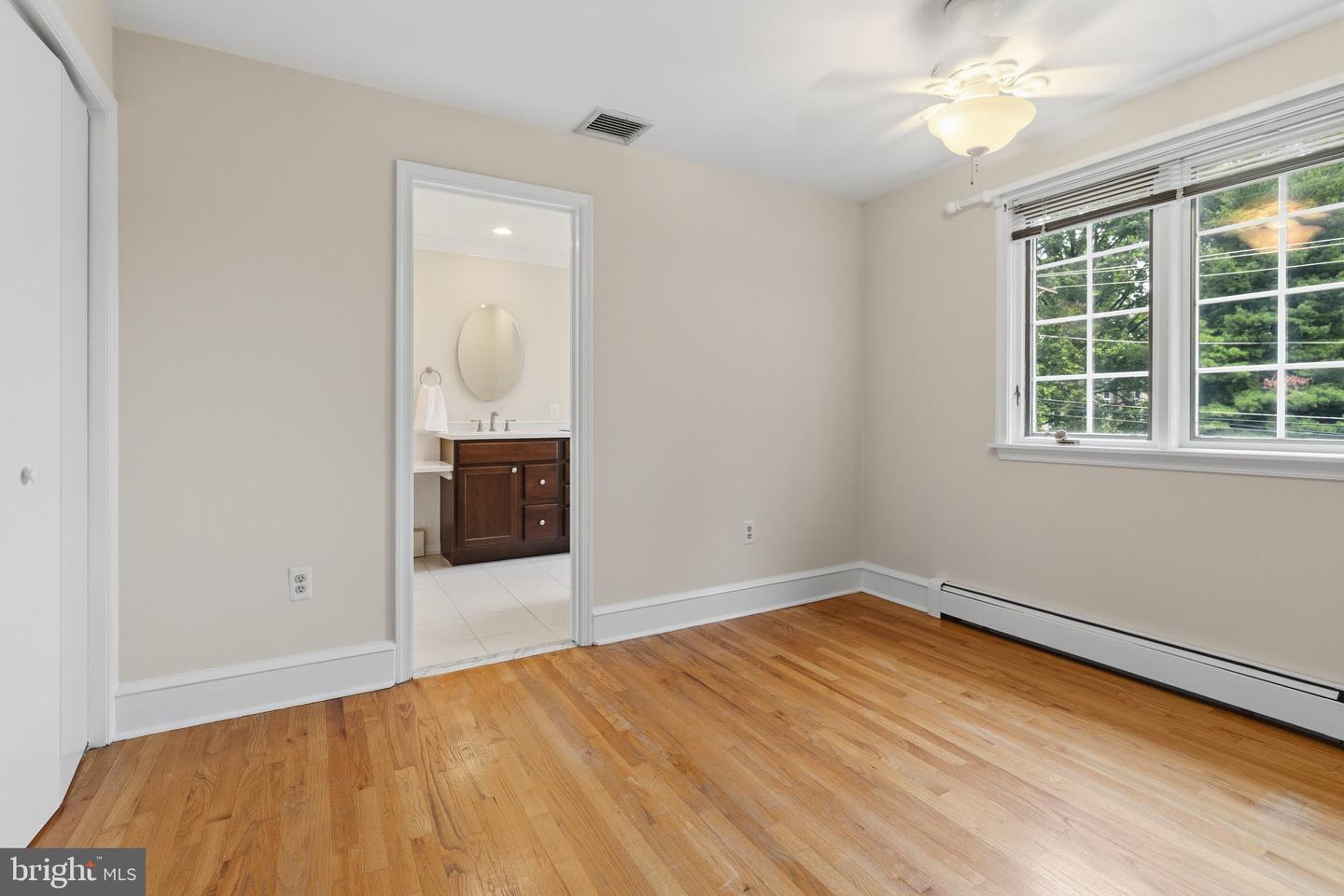 1046 Huntingdon Rd Property Photo 32