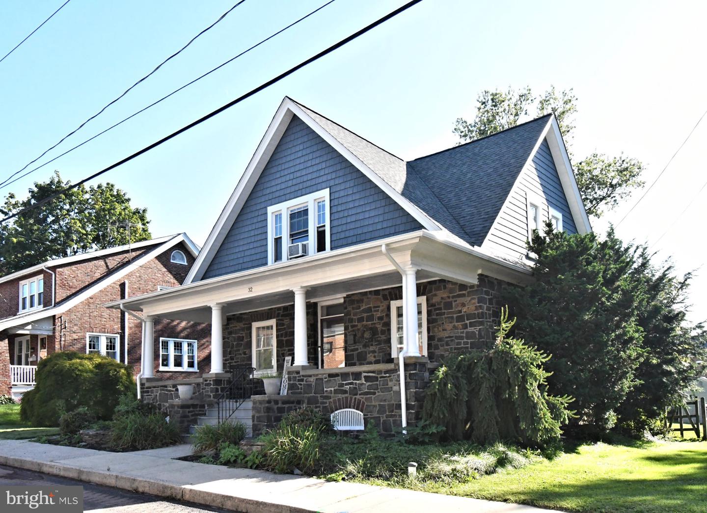 32 Franklin Ave # Property Photo 2