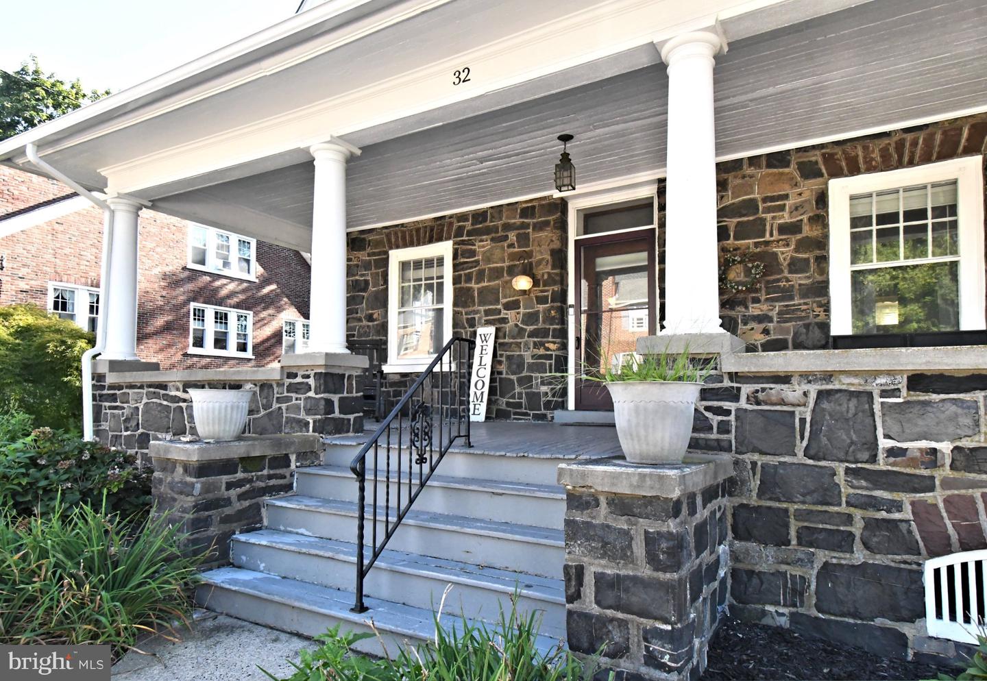 32 Franklin Ave # Property Photo 3