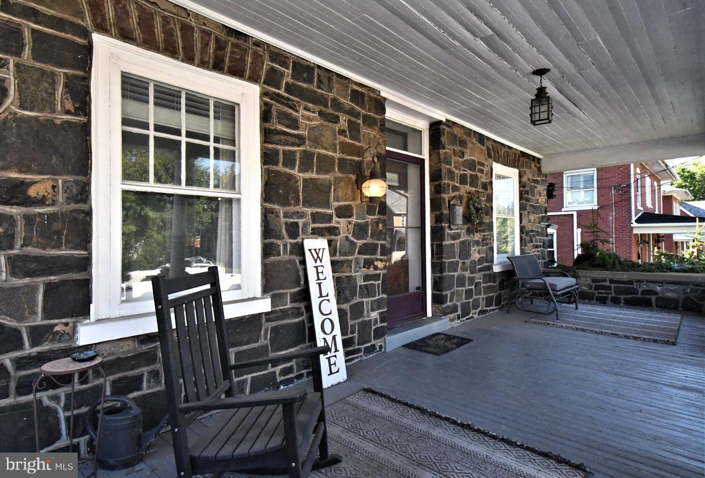32 Franklin Ave # Property Photo 4