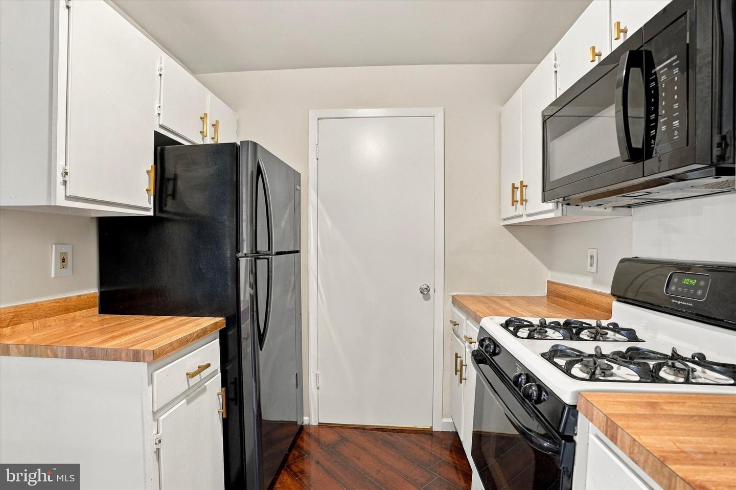 503 Stockton Ct Property Photo 9