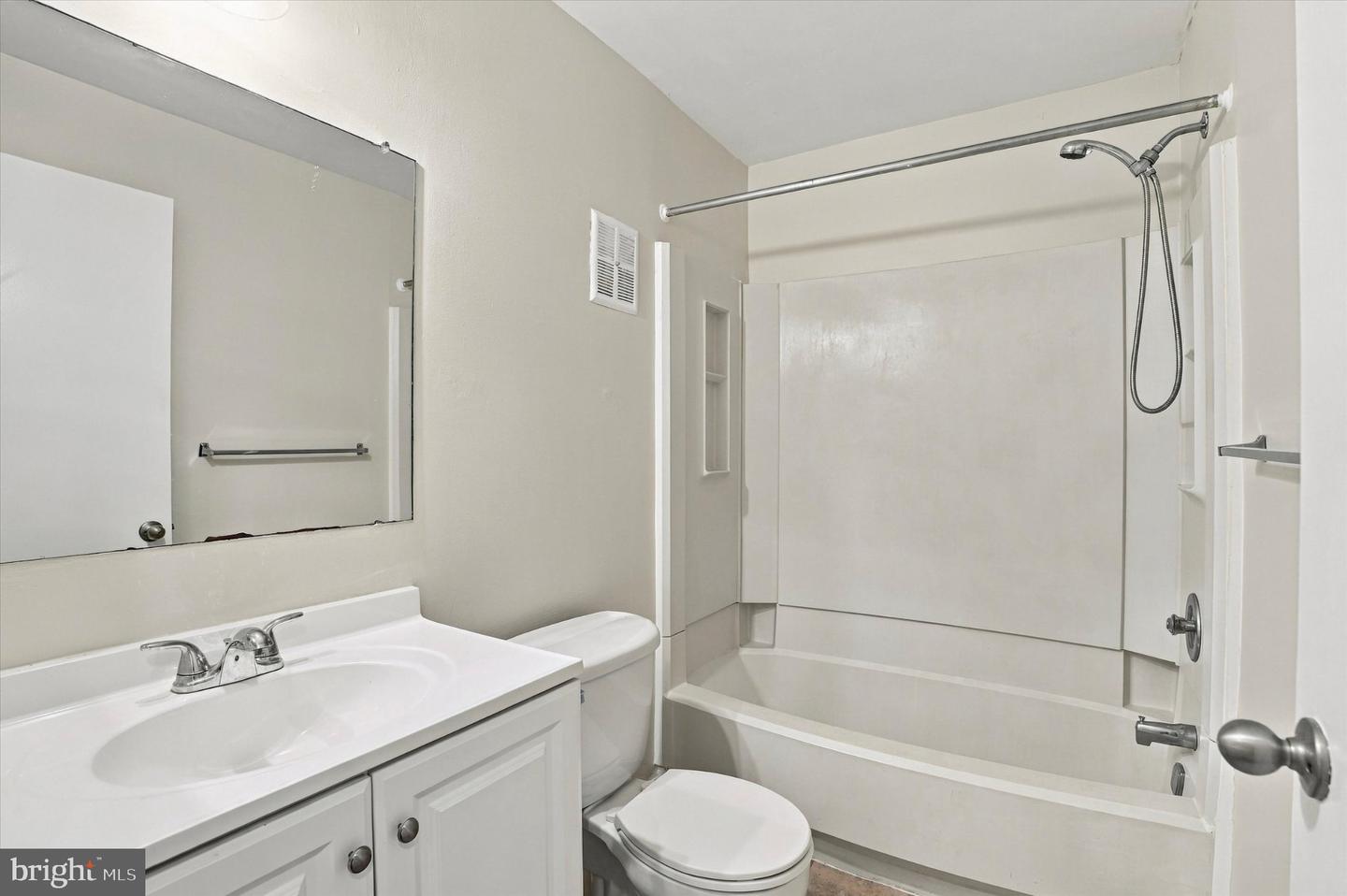 503 Stockton Ct Property Photo 13